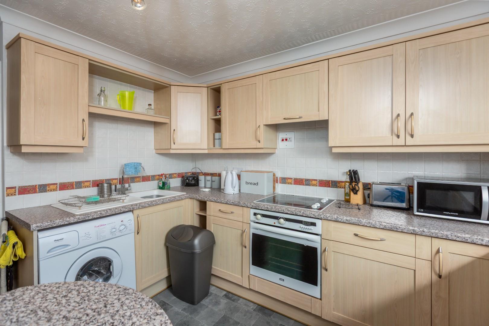 Groves Avenue, Langland, Swansea, SA3 4QX